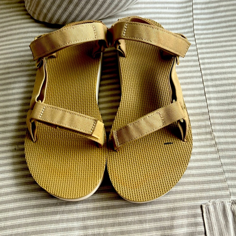Teva Sandal 11